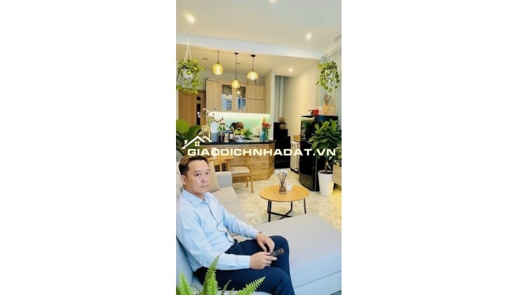 Q.8 / 32m² x 2 TẦNG / 4.x TỶ /  BÔNG SAO / vào ở ngay